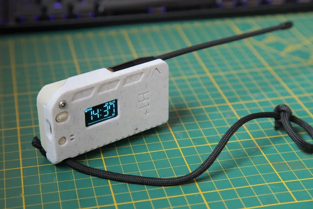 H1 Big Case for Heltec V4 running Meshtastic for standard & bendable antennas — 3D printed Heltec V4 case for Meshtastic and MeshCore