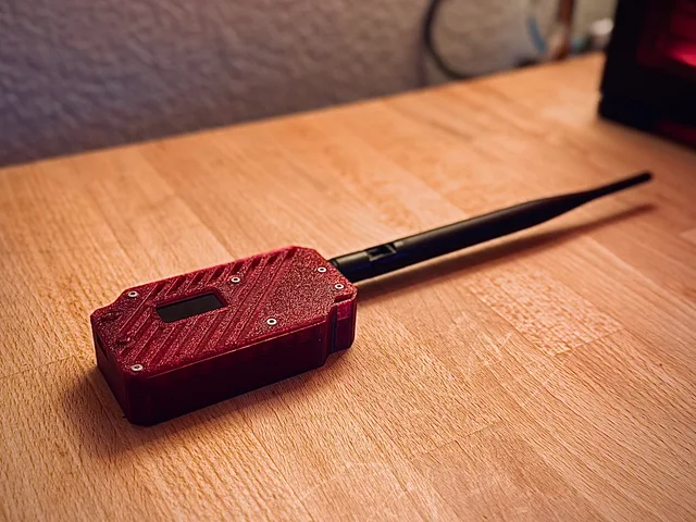 Heltec V4 Case — 3D printed Heltec V4 case for Meshtastic and MeshCore